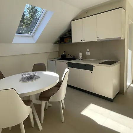 Star Hill Apartment Nova Varos